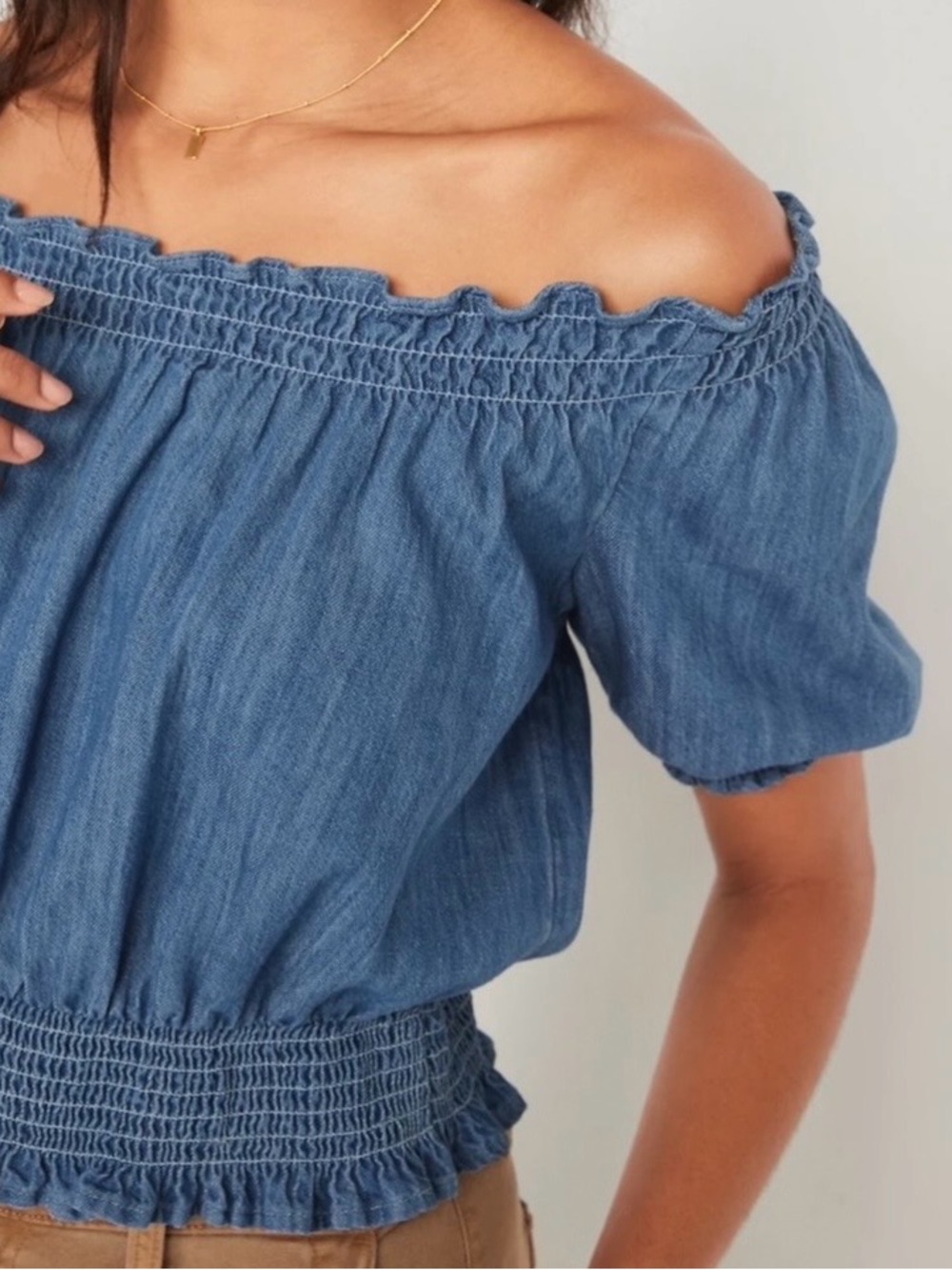 NWT Old Navy Off-Shoulder Smocked Denim-Chambray Women's Top in Blue